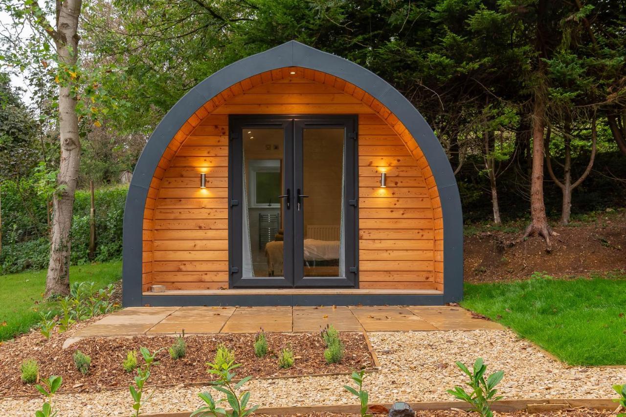 The Plough Inn Cabins Ramsden Eksteriør billede