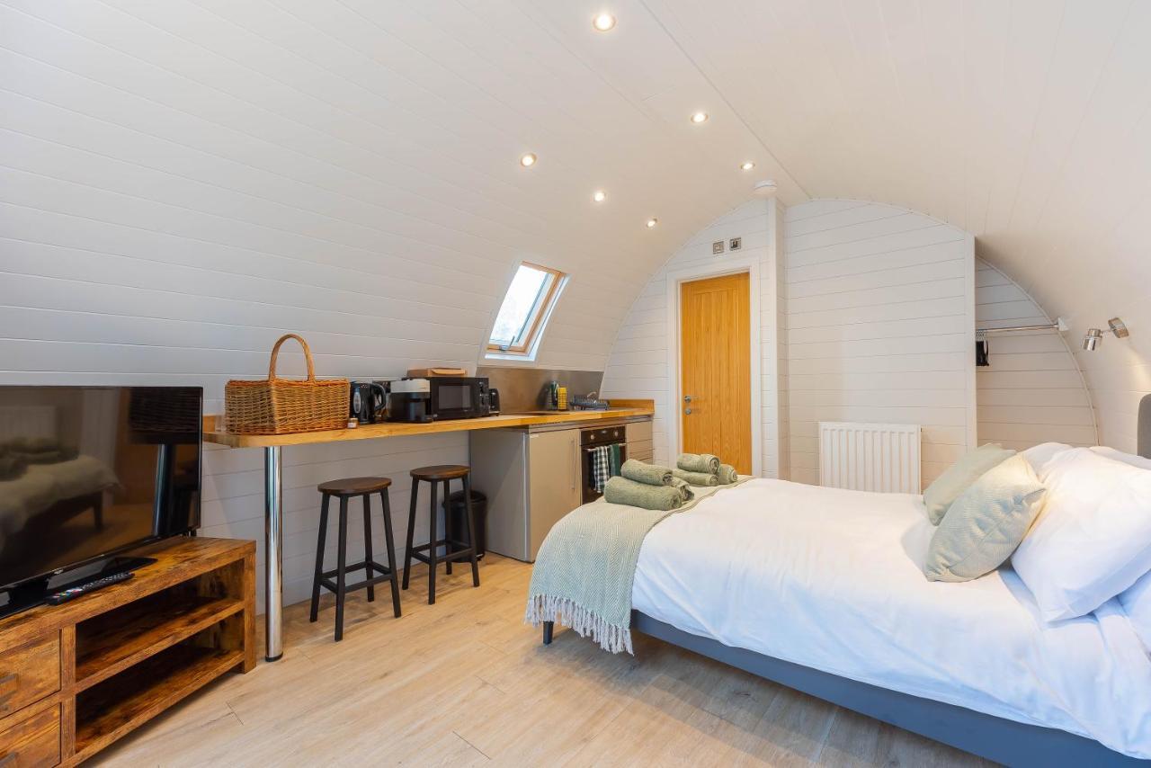 The Plough Inn Cabins Ramsden Eksteriør billede